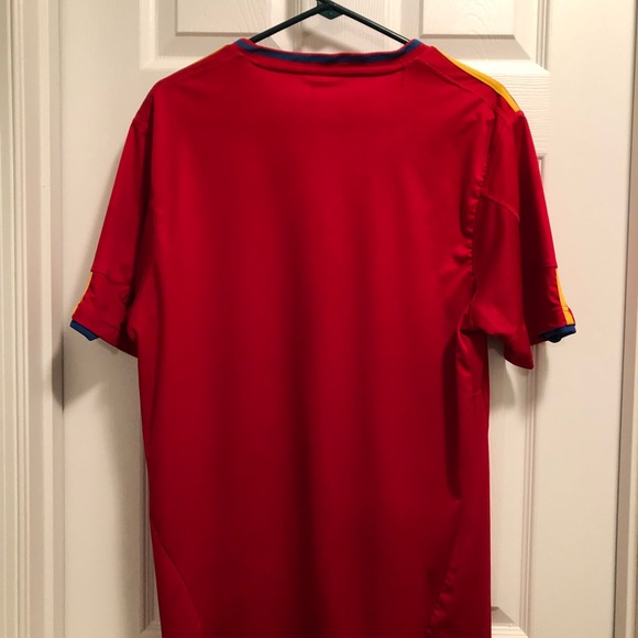 Spain national team soccer jersey in Medium - Picture 3 of 6
